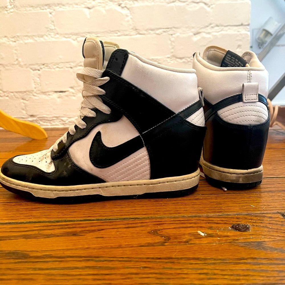 Nike Dunk Sky Hi Wedge Sneaker, Black/White, Sz 8